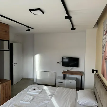 Joana I Apartment *